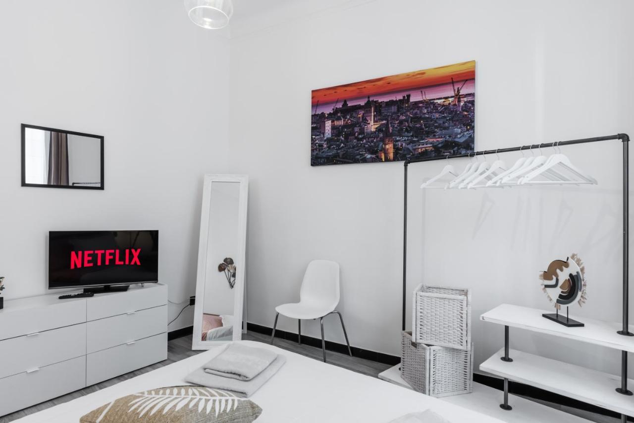 Acquario 5' Free Wifi & Netflix "Prione" By Tilo Apartment'S Genua Buitenkant foto