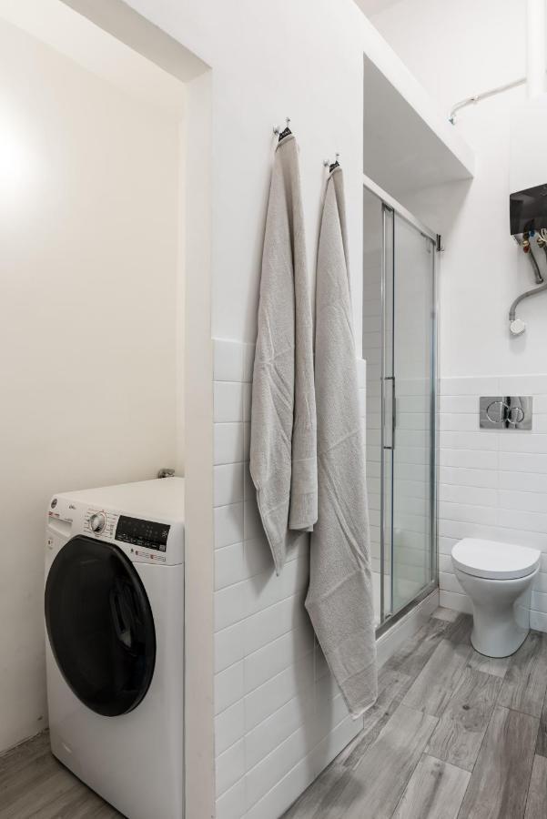 Acquario 5' Free Wifi & Netflix "Prione" By Tilo Apartment'S Genua Buitenkant foto