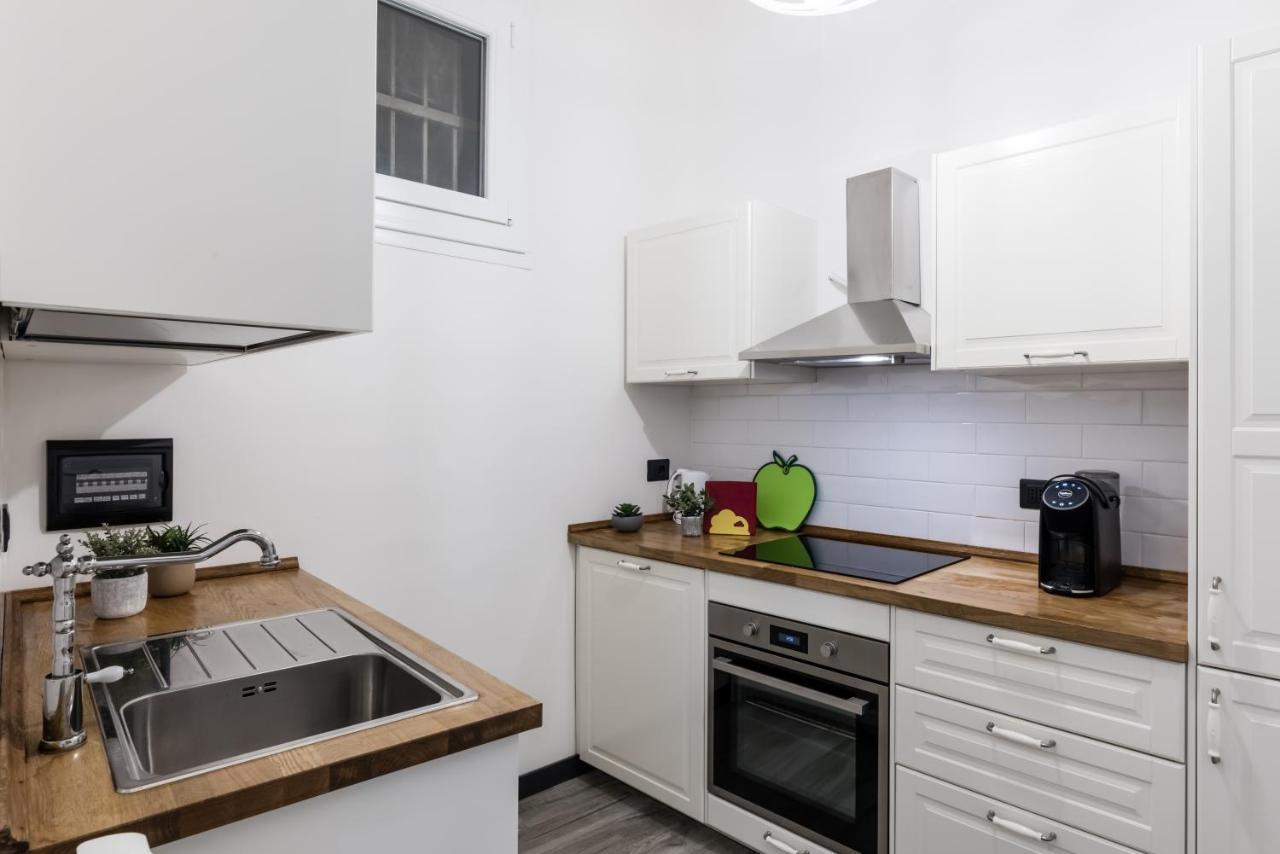 Acquario 5' Free Wifi & Netflix "Prione" By Tilo Apartment'S Genua Buitenkant foto